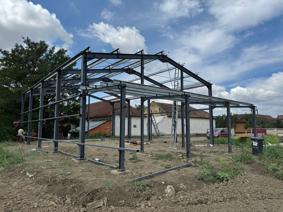 hala metalica demontabila pe suruburi 10x40x4h invelita cu panouri san