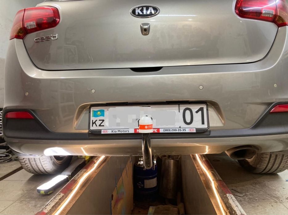 Фаркоп на Kia Ceed б/у
