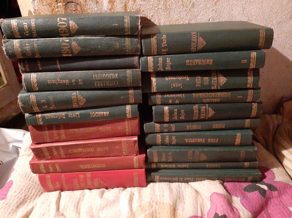 Carti vechi de colecție