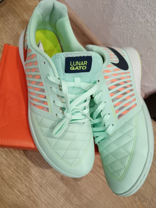 Футзалки кроссовки