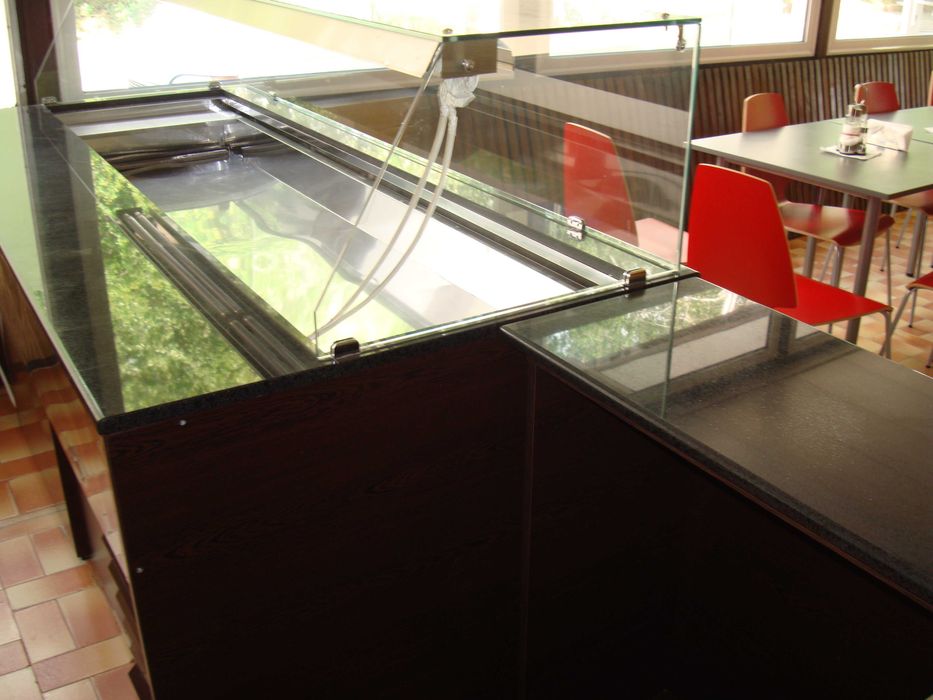 Хладилна витрина