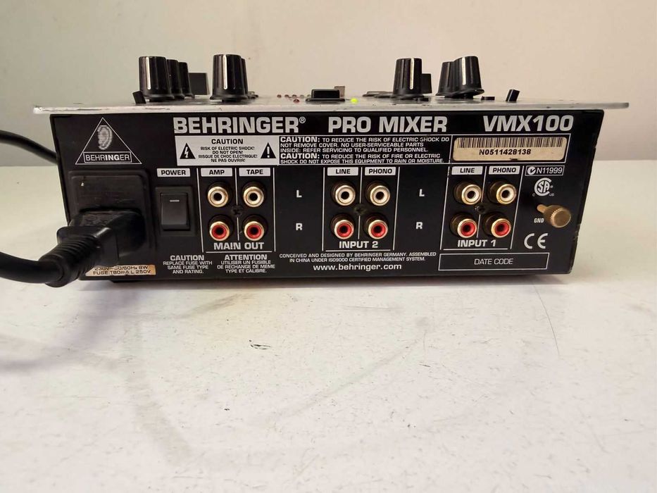 Mixer DJ Behringer VMX100 – Pret de Lichidare – Functional