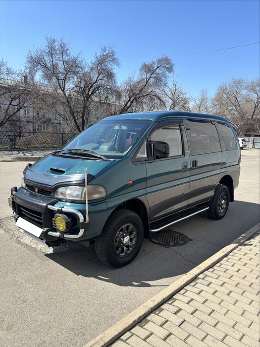 Mitsubishi Delica