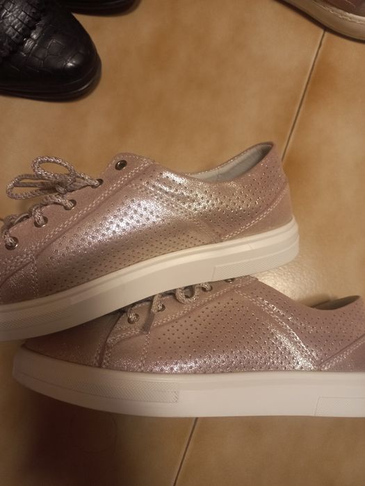 Обувки 40 номер 15 лв