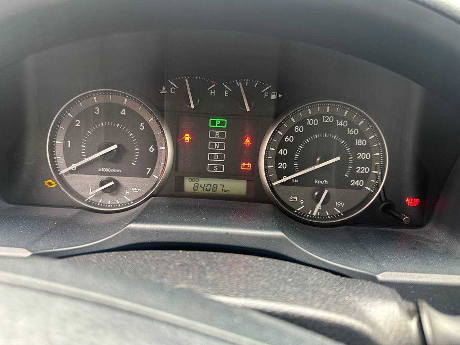 Toyota Land Cruiser 200, 2019 г. — 84 000 км—Белый — 4.0 V6 — бак 150л