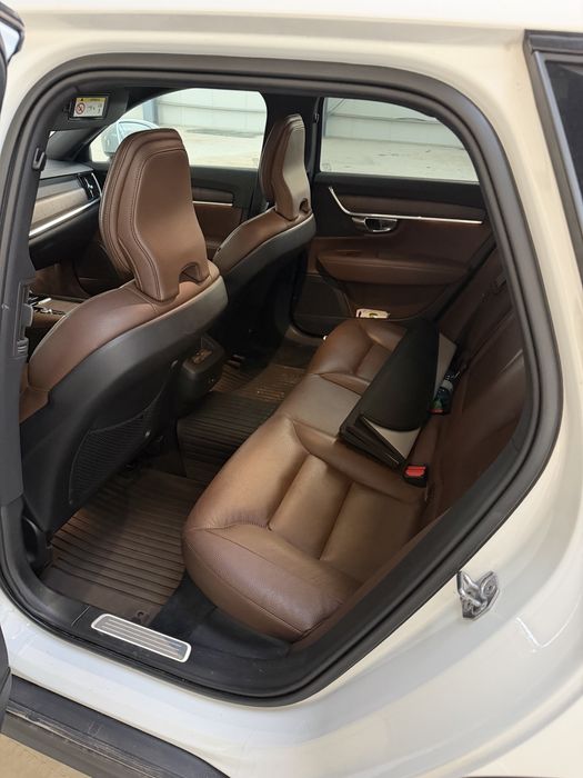 Volvo v90 cross country AWD