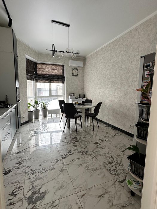 Часть дома · 4 комнаты · 165 м² · 3.8 сот.