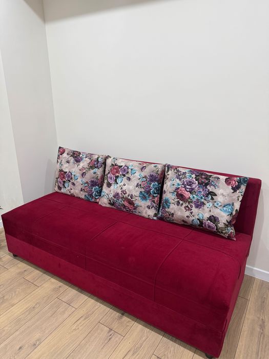 Диван в хорошем качестве