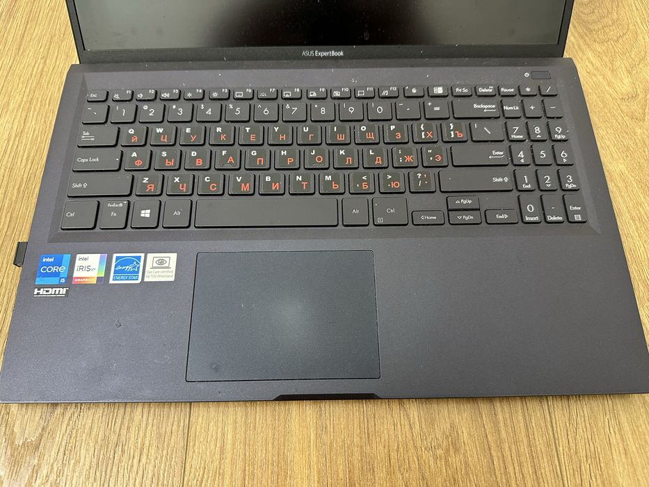 Asus ExpertBook B1500C