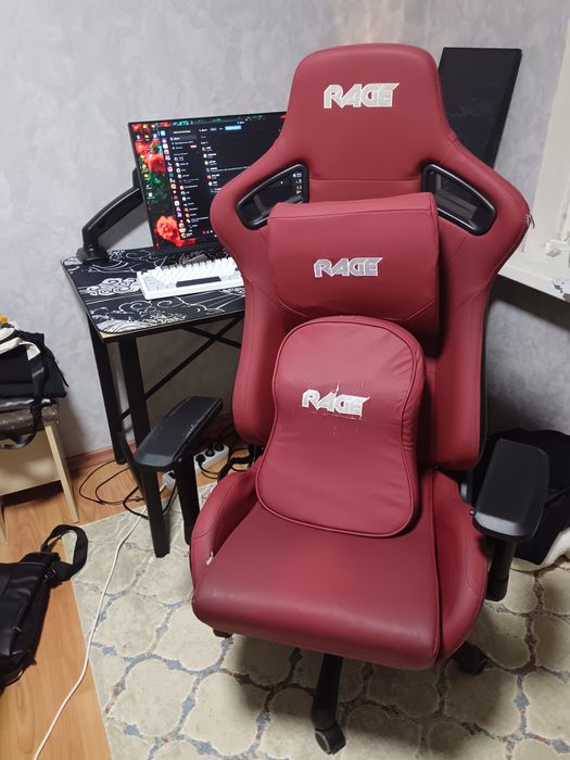 Игровое кресло/компьютерное кресло