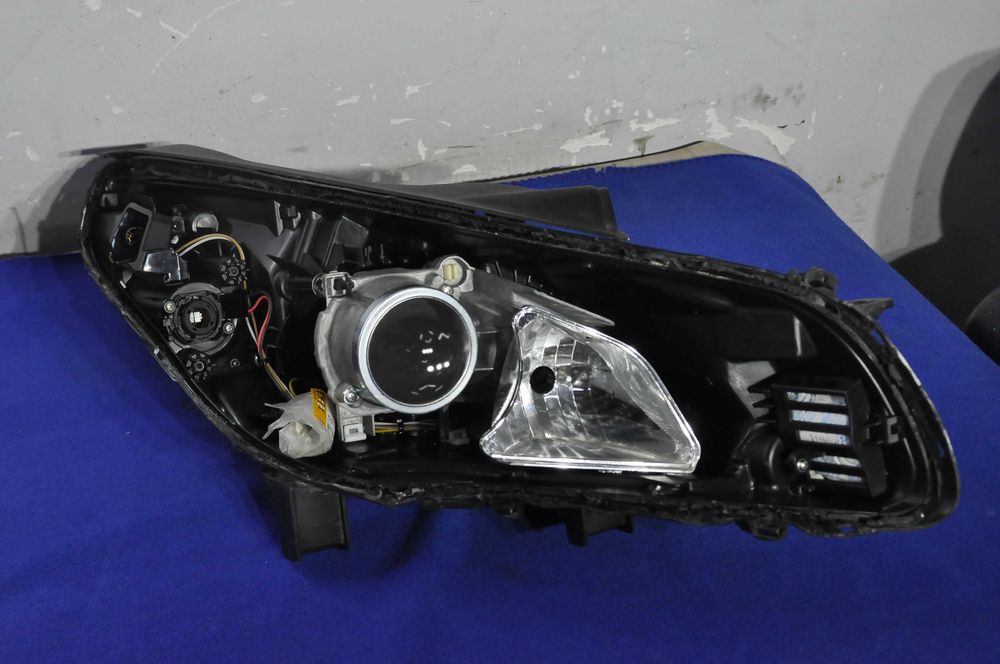 Фара Hyundai Sonata 2014