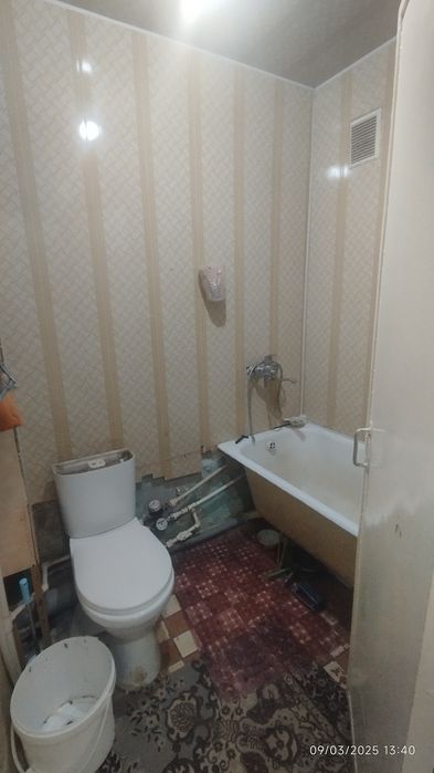 1-xonali uy sotiladi 2-etaj  3-mikrayon  narxi 22-min $