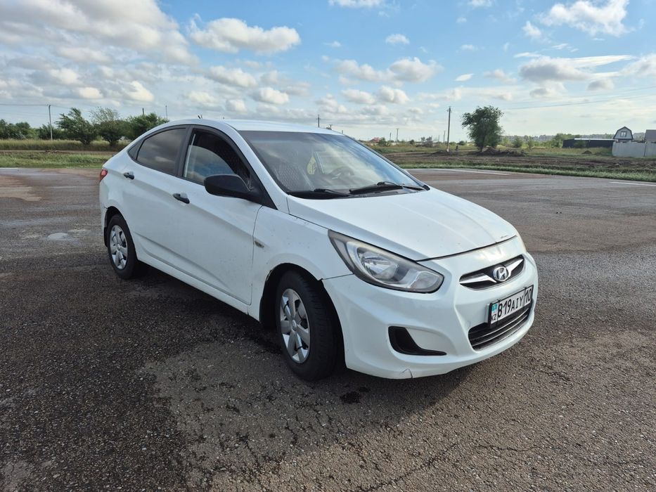 Продам Hyundai Accent, 2013 года