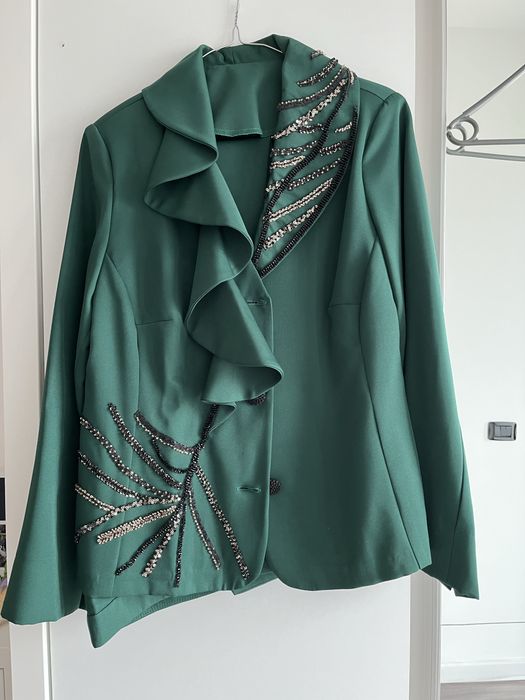 Costum de ocazie