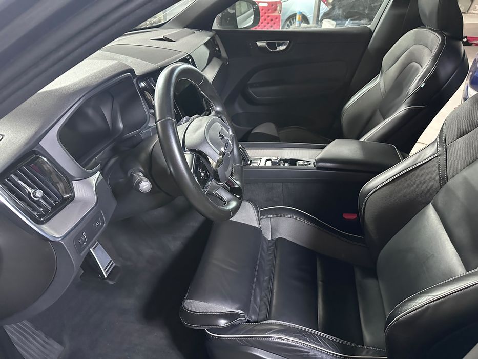 Volvo XC60 2.0D Hibrid 2021 104.000km Avariat/Avariate/Usor avariate
