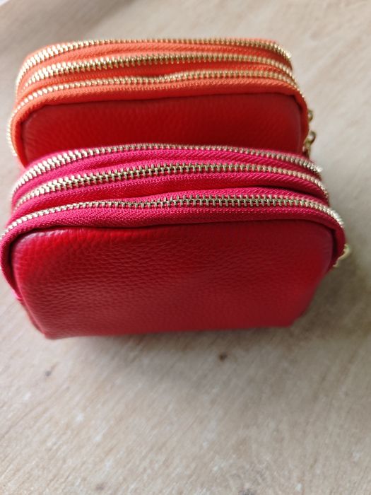 Мини портмонета с три отделения от естествена кожа