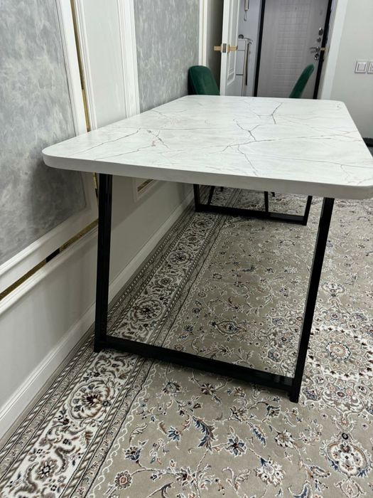 Стол продам новый!!