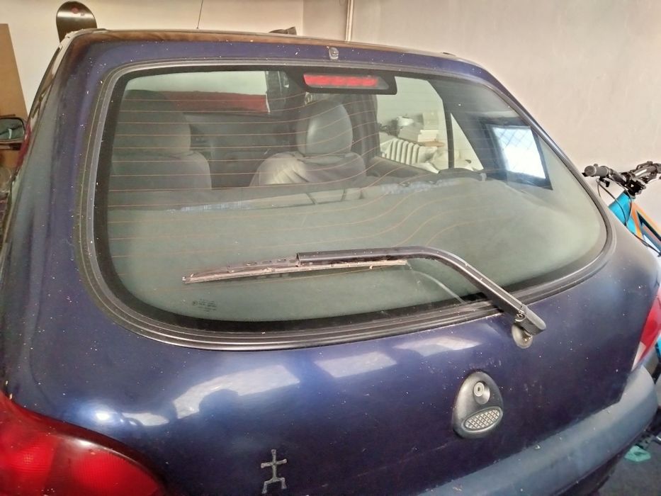 FORD Fiesta 2000 — imagine 3