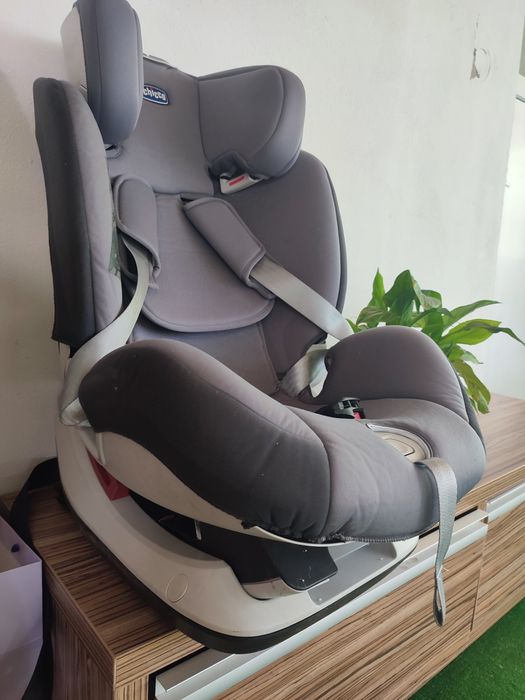 Scaun auto copii Chicco 0-25 kg
