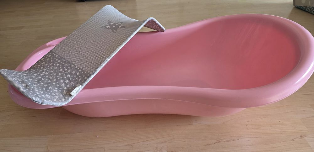 Розово корито за бебе