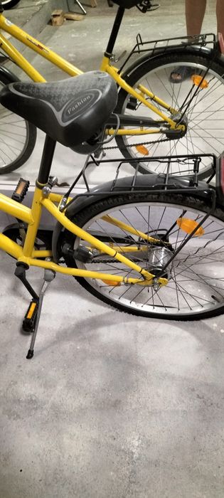 Bicicleta de damă 24 " cu 7 viteze și schimbător in butuc.