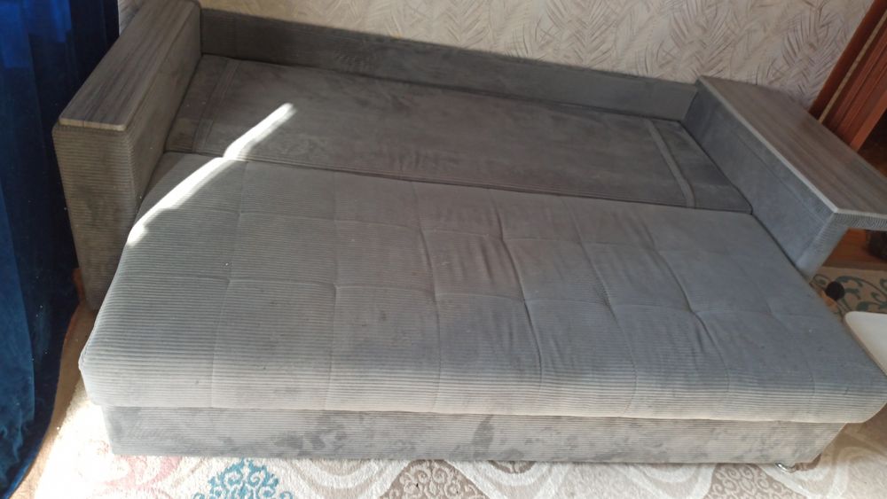 Диван Срочно продам