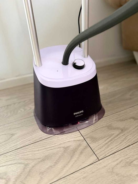 Statie de calcat verticala cu abur Philips seria 3000
