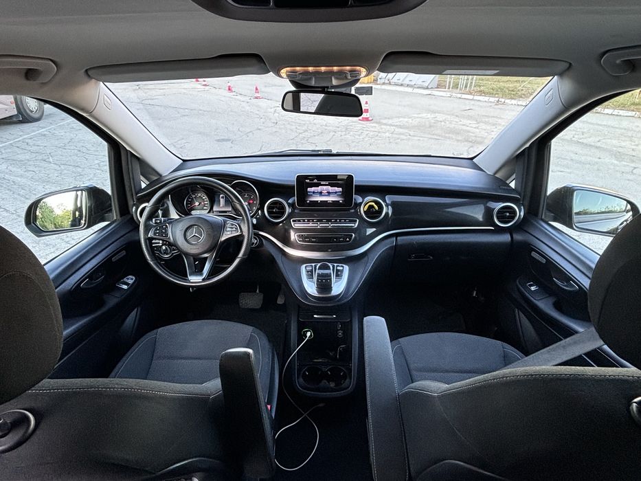 Mercedes-Benz V202 2.2CDI