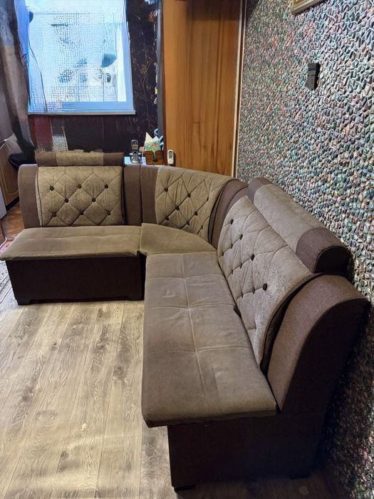 Продается кухонный уголок (диван)