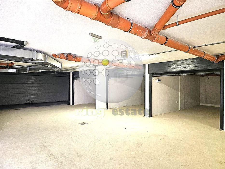 Продава се Тристаен апартамент в Пловдив, Център - 89 кв.м за 2023 €/кв.м - Снимка #11