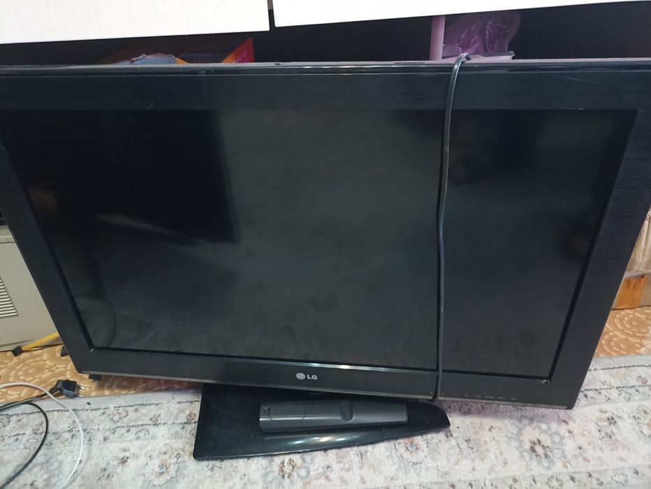 Samsung ue32eh5030w. 81см. FullHD
