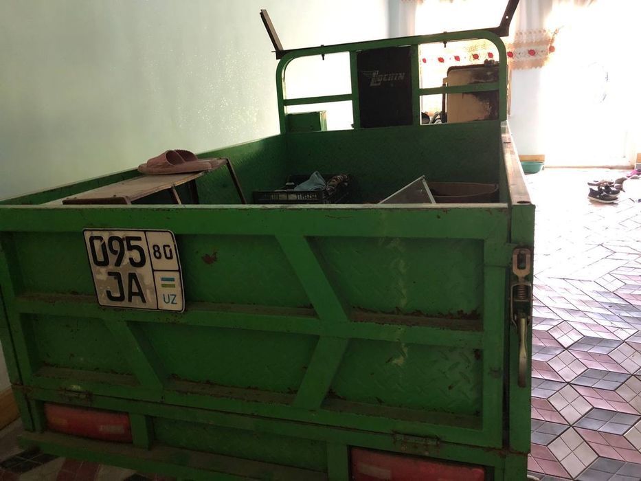 Lochin motosikl sotiladi