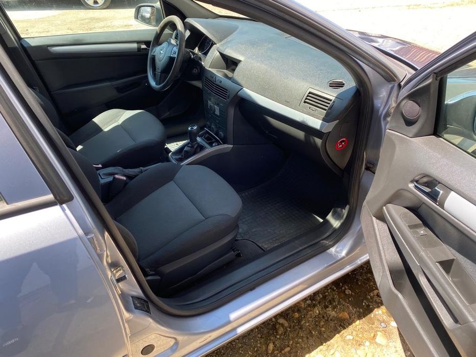 Opel Astra H benzina