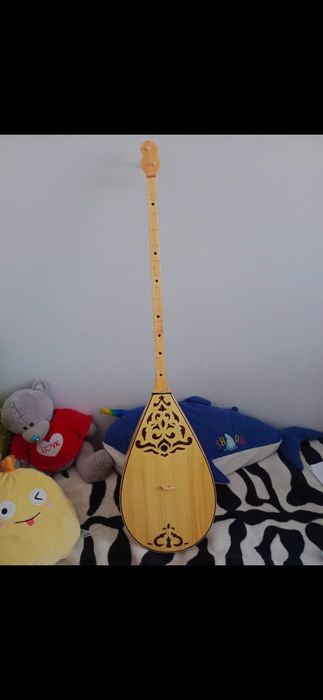 Домбра новая      .