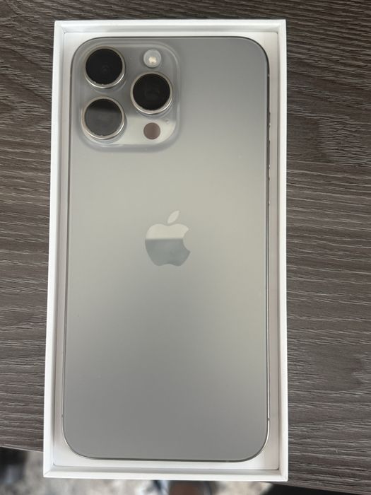 Продом Iphone 15 pro max в иделаьно состояний