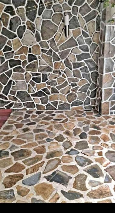 Piatra de munte  terase  alei