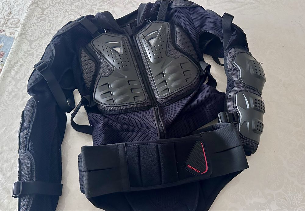 Мото одежда, экипировка, черепашка