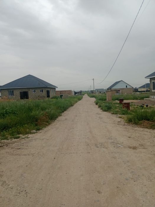 Продам участок с недостроеным домом