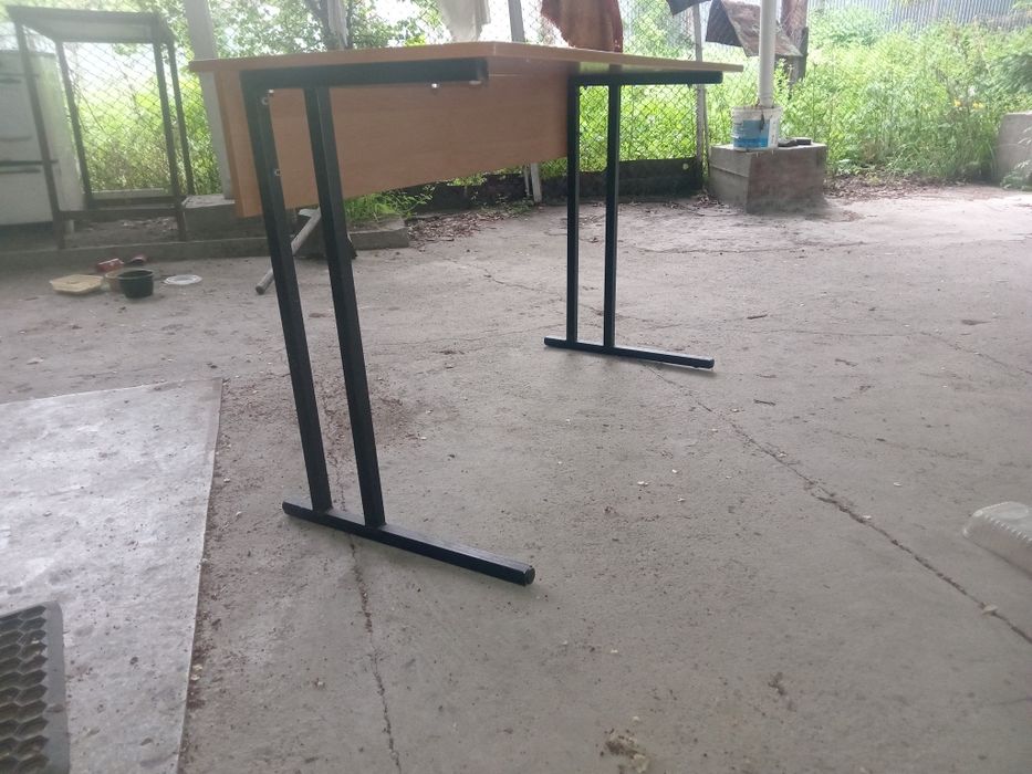 Школьный парта  один штук