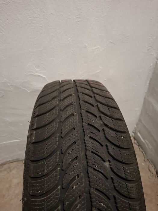 Зимна гума Debica