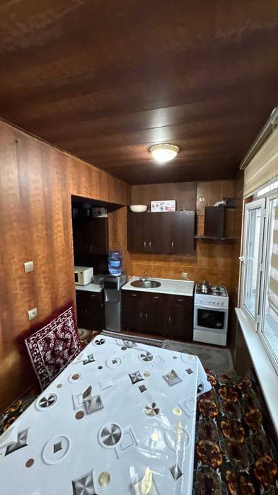 Коракамиш Галаба боги олдида 3 хона сотилади евроремонт