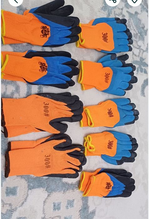 Кожанные перчатки много