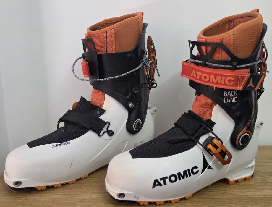 Clapari ski de tura Atomic back land