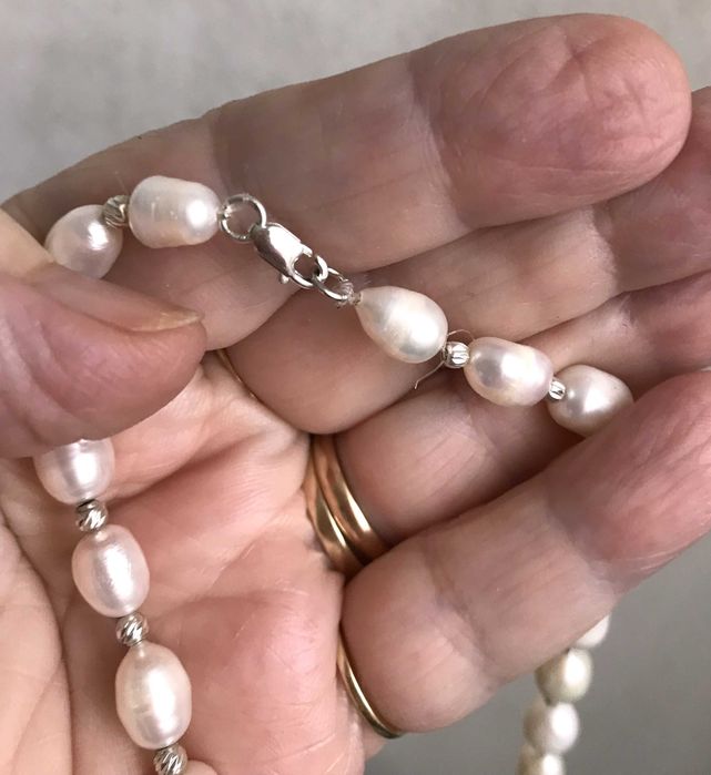 Colier cu perle albe de cultura de 6-8 mm,pandant cu perla si argint