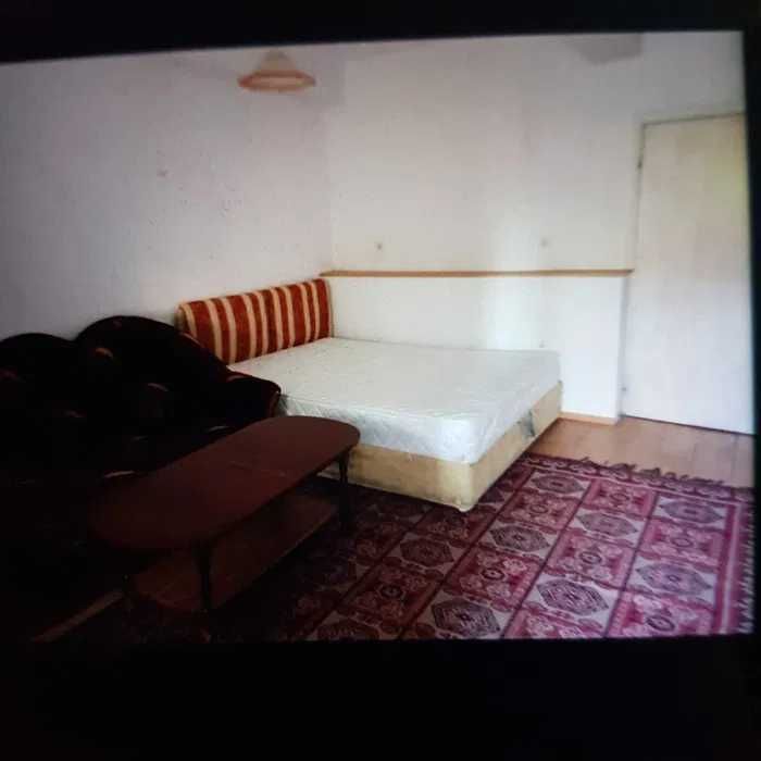 Дава се под наем Двустаен апартамент в Велико Търново, Акация - 40 кв.м за 220 € - Снимка #3