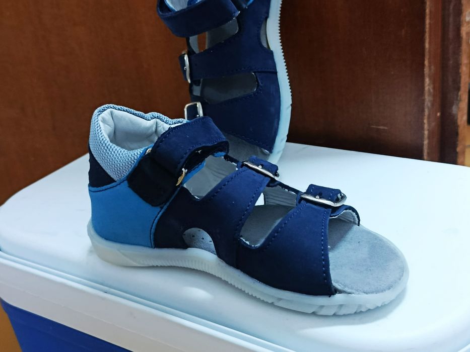 Страхотни детски сандалки - естествена кожа - 35.00 лева