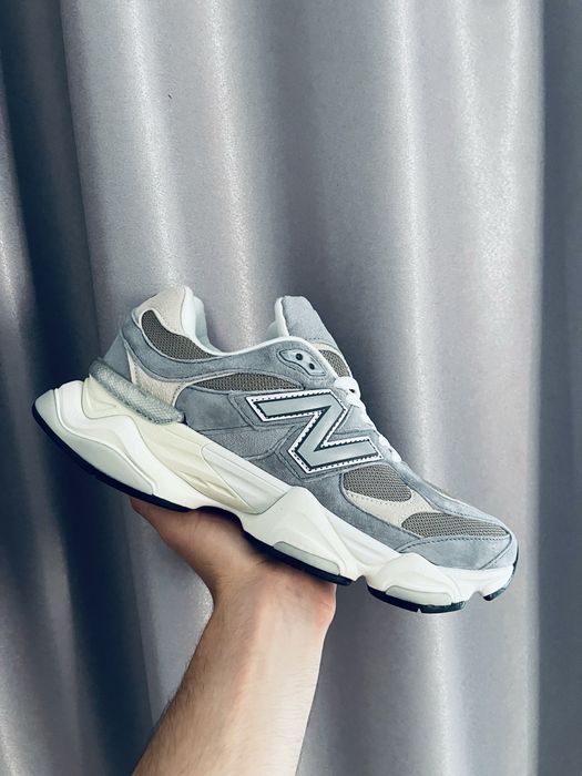 Adidasi New Balance 9060 Gri