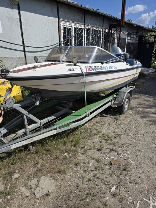 Barca rio 400 cu motor honda 40hp
