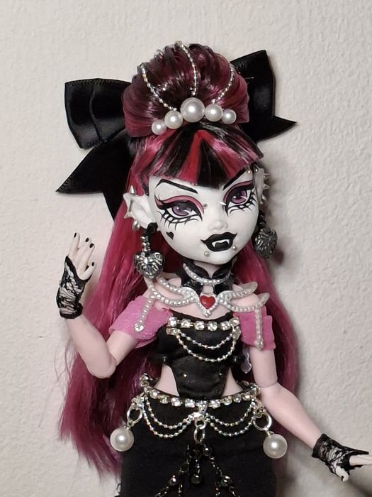 Monster High Draculaura Custom OOAK / монстър хай