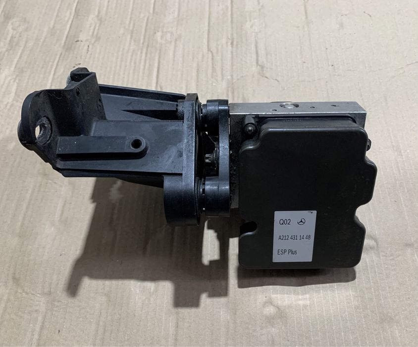 Pompa ABS / Modul ESP Plus Mercedes E W207 / W212 : A2124311448